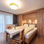Haus Scharler, Kuenstlergasse 4* Neukirchen am Grossvenediger