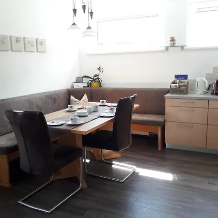 Haus Scharler, Talstation Vendégház