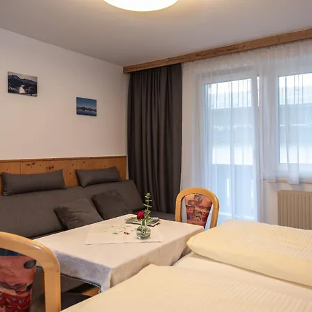 Guest house Haus Scharler, Kuenstlergasse 4*
