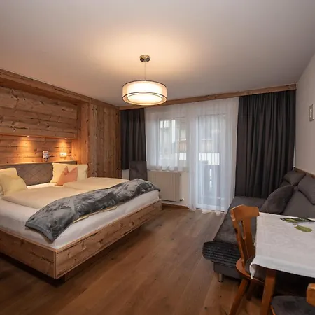 Haus Scharler, Talstation *